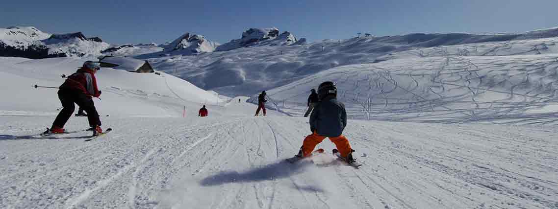 Pistenflitzer im Skigebiet Hoch Ybrig (Foto: Verkehrsbüro Ybrig) 