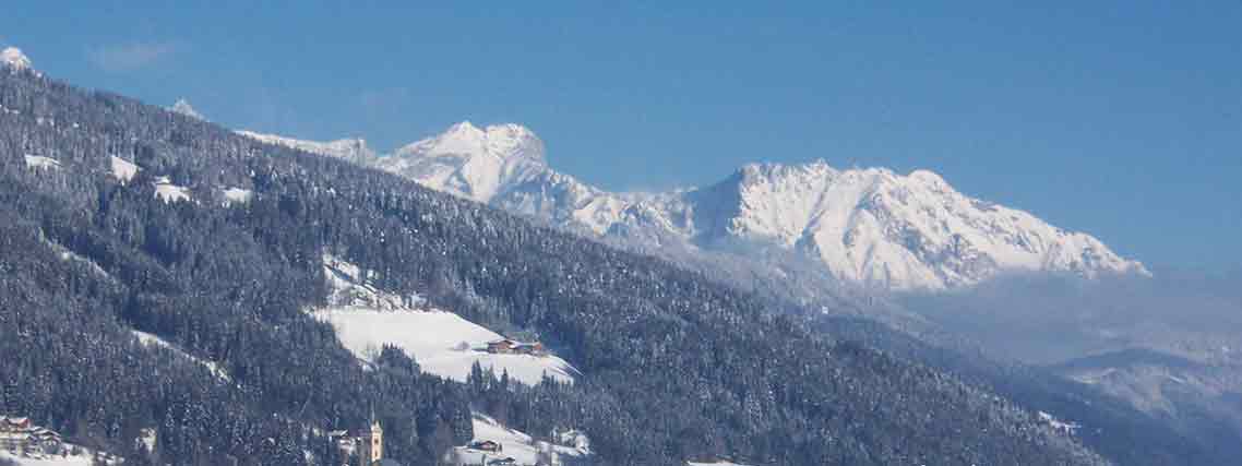 Radstadt mit Dachsteinmassif (Foto: Ingo Bauer)