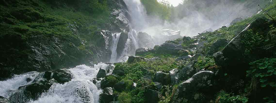 Naturschauspiel Stuibenfall bei Umhausen, höchster Wasserfall Tirols